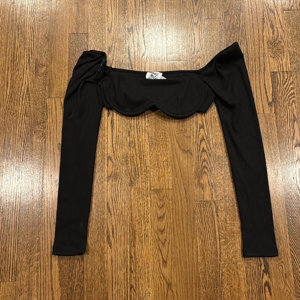 Princess Polly black ribbed underwire long sleeve crop top size 4